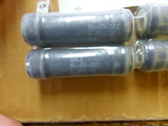 Lot De 5 Résistances Céramique Dale HL-25-06Z - 25W, 5 Ohms, Tolérance 5% | Pour électronique Puissance