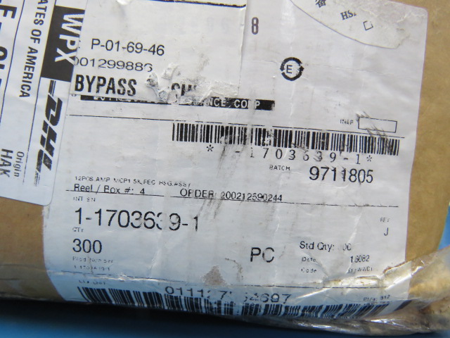 TE 1-1703639-1 Qty of 12 per Lot TE 1-1703639-1